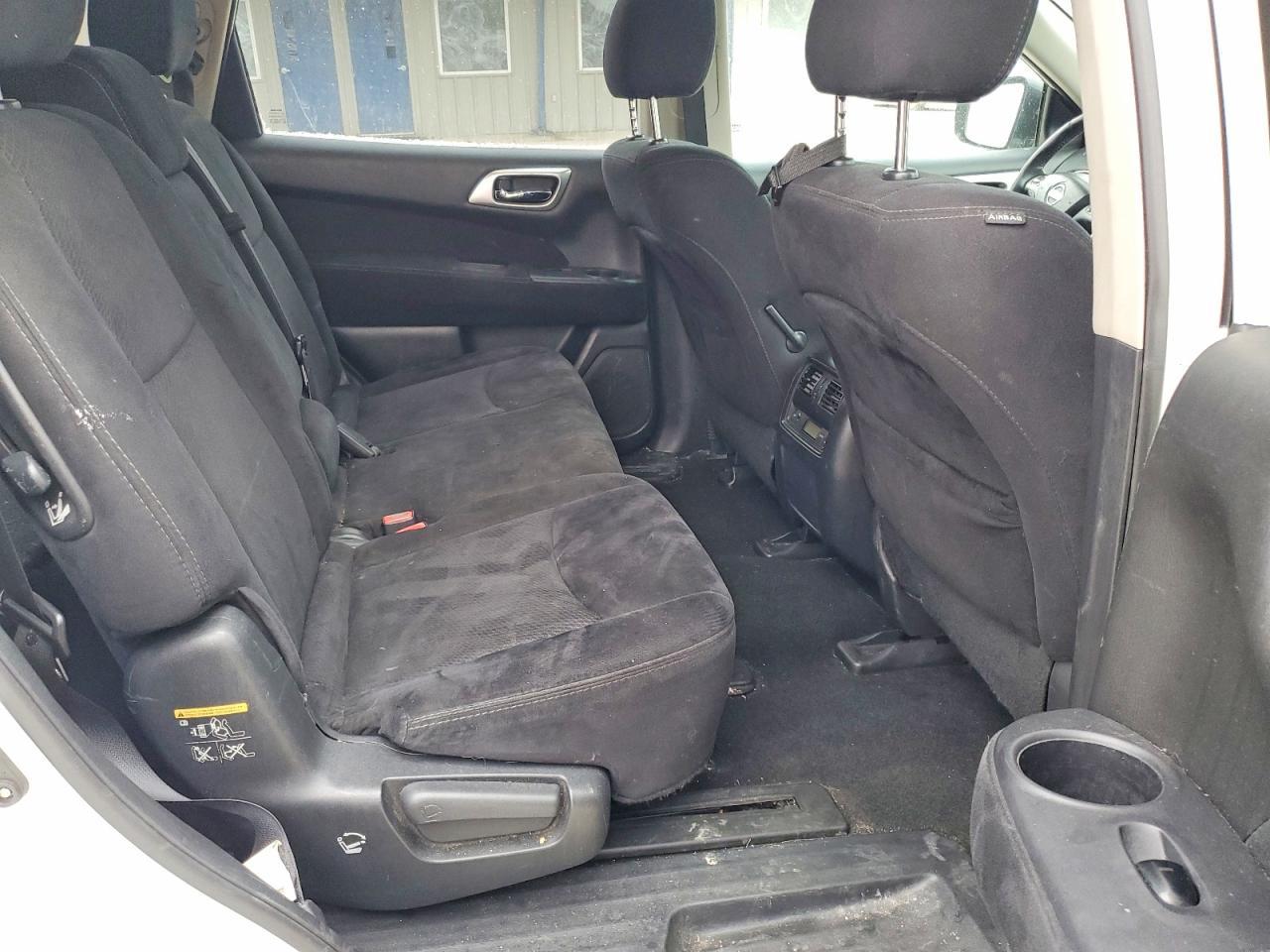2016 Nissan Pathfinder S - zdjęcie 11