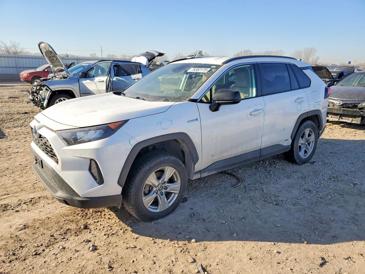 2021 Toyota Rav4 Hybrid Le - zdjęcie główne