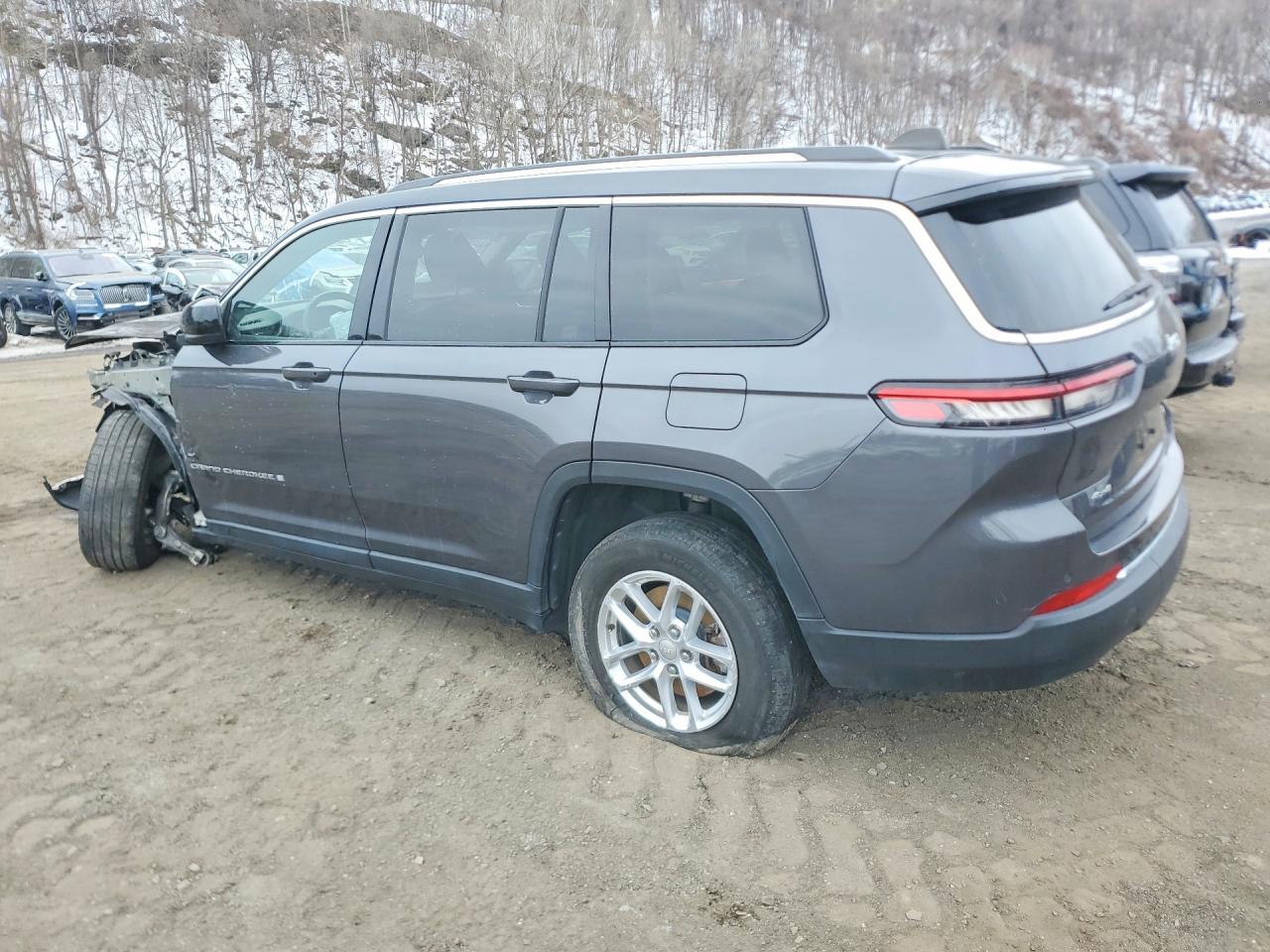 2023 Jeep Grand Cherokee L Laredo - zdjęcie 2