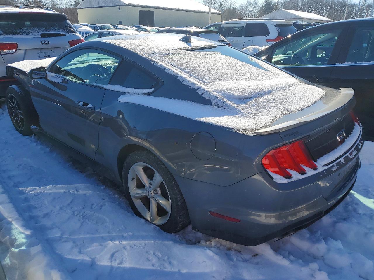 2021 Ford Mustang Gt - zdjęcie 2