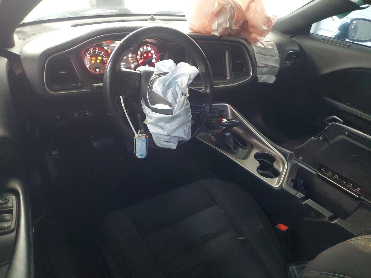 2022 Dodge Challenger Sxt - zdjęcie 8