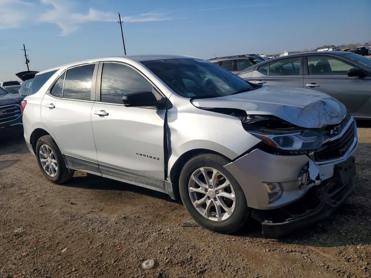2021 Chevrolet Equinox Ls - zdjęcie 4