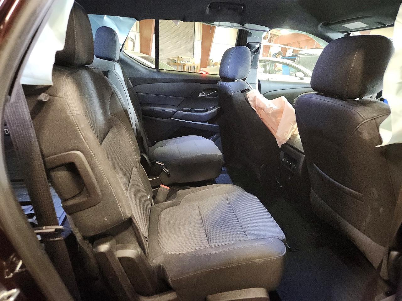 2022 Chevrolet Traverse Lt - zdjęcie 10