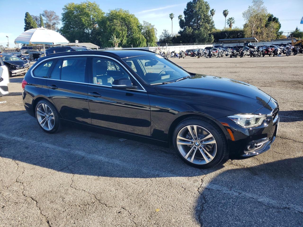 2016 BMW 328 Xi - zdjęcie 4