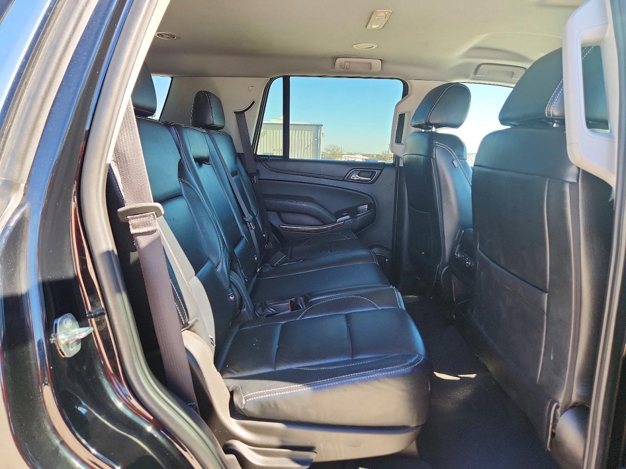 2020 Chevrolet Tahoe C1500 Ls - zdjęcie 11