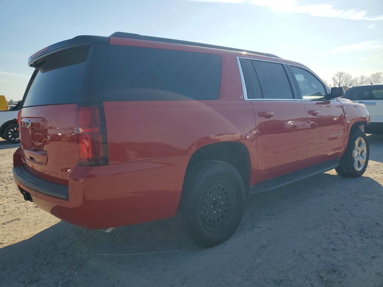 2018 Chevrolet Suburban C1500 Lt - zdjęcie 3