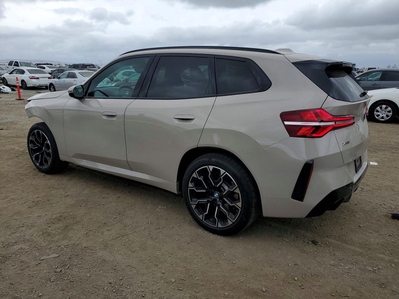 2025 BMW X3 30 xDrive - zdjęcie 2