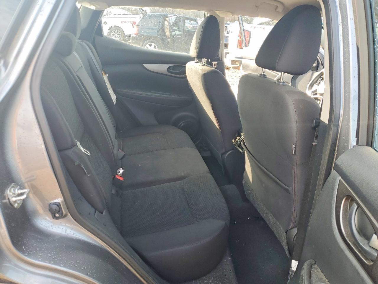 2021 Nissan Rogue Sport S - zdjęcie 11