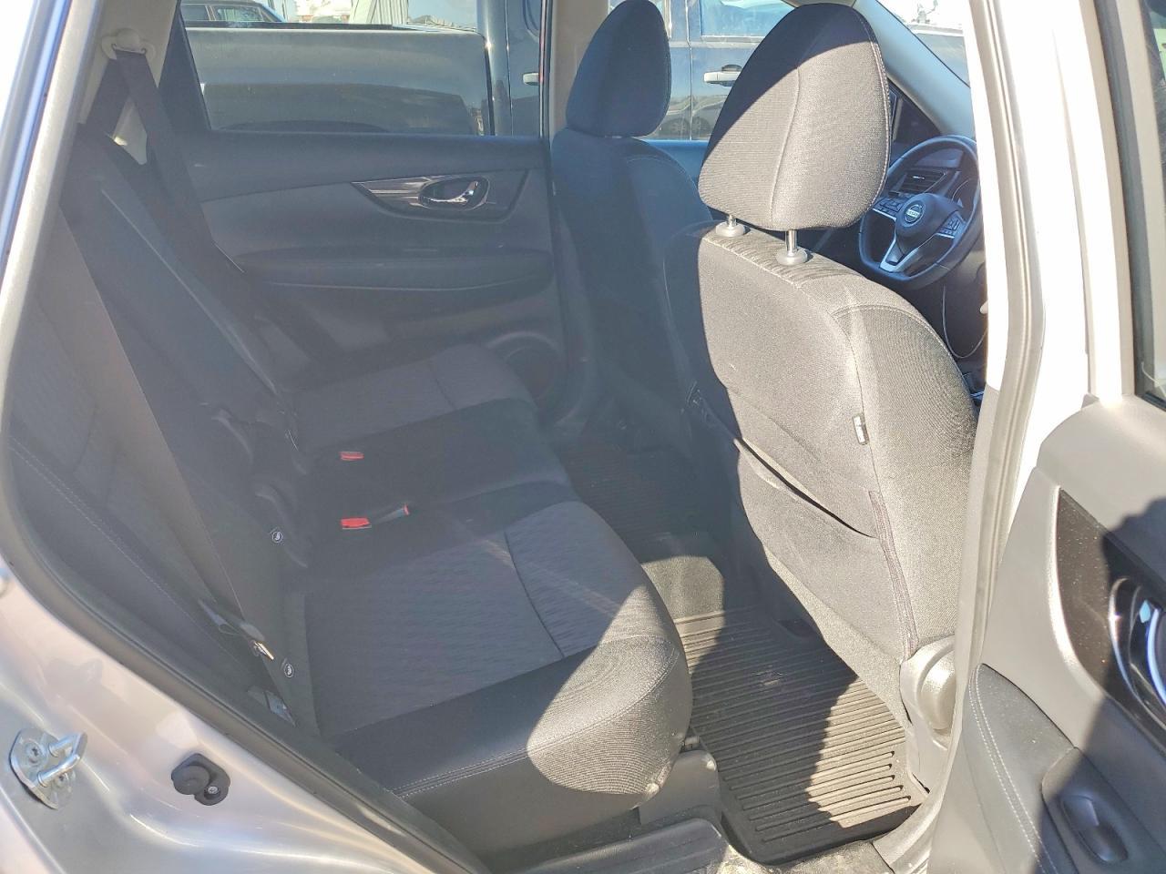 2020 Nissan Rogue Sv - zdjęcie 11