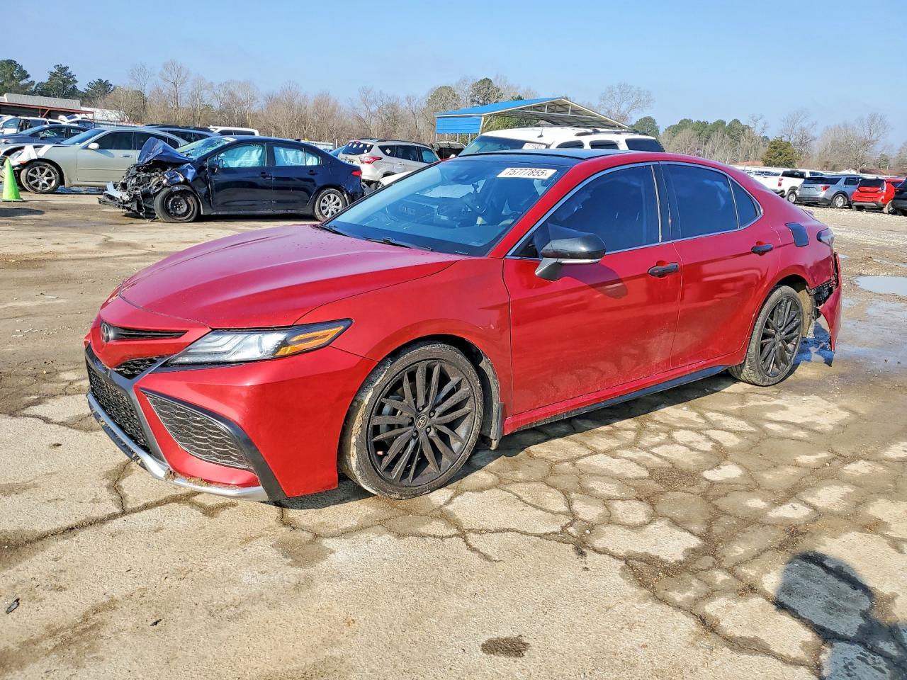 2021 Toyota Camry Xse - zdjęcie główne