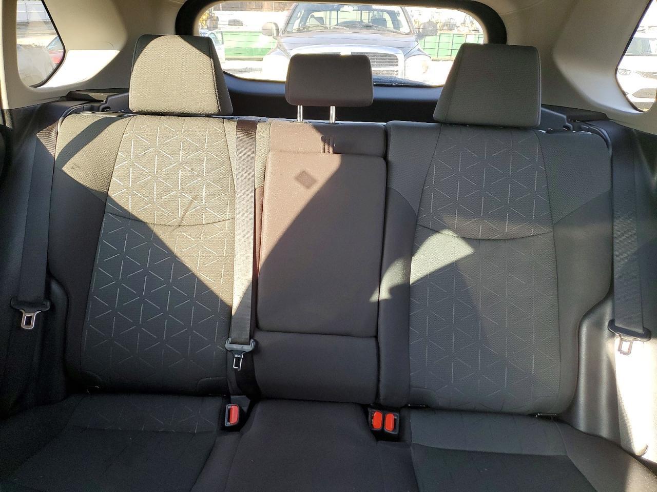 2023 Toyota Rav4 Xle - zdjęcie 10