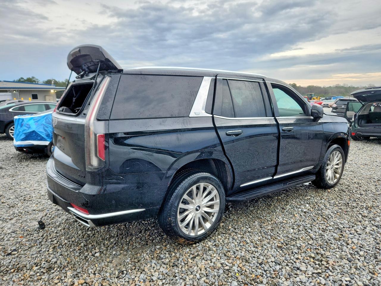 2021 Cadillac Escalade Premium Luxury - zdjęcie 3