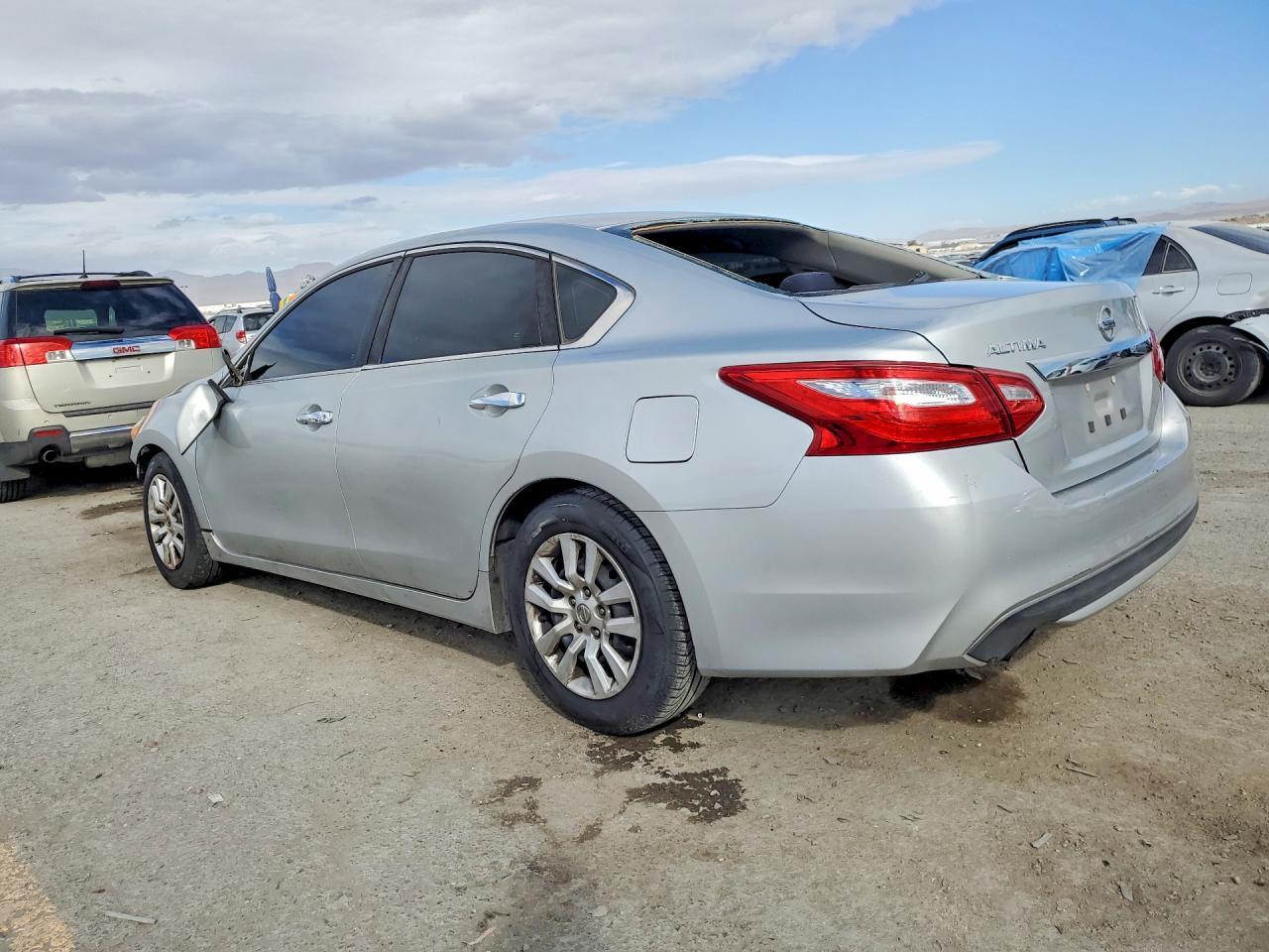 2017 Nissan Altima 2.5 S - zdjęcie 2