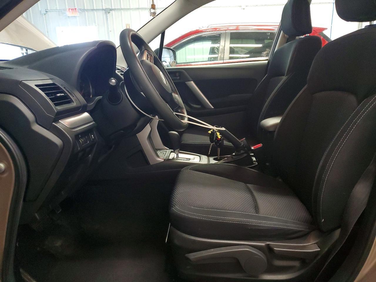 2014 Subaru Forester 2.5I - zdjęcie 7