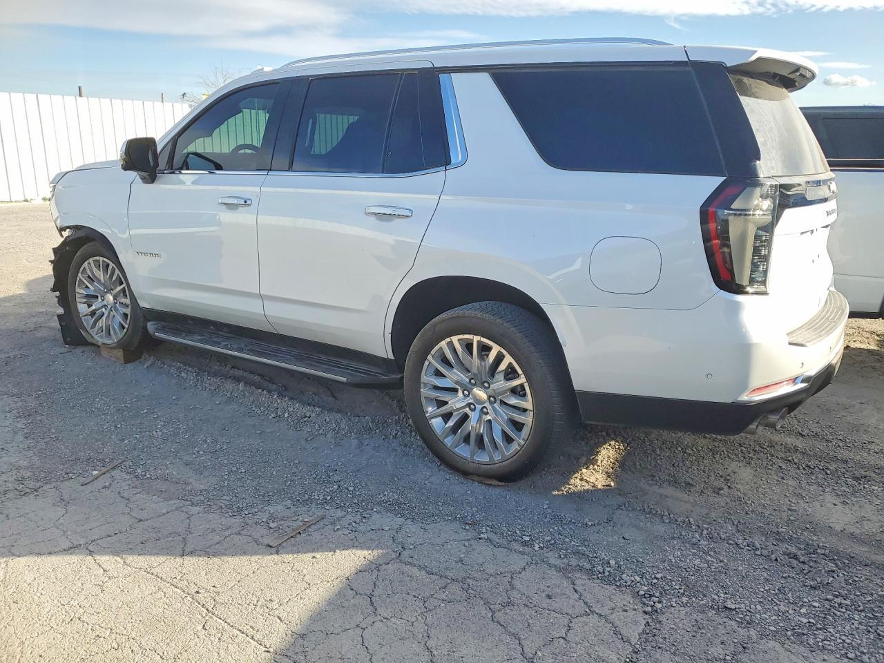 2025 Chevrolet Tahoe K1500 Premier - zdjęcie 2