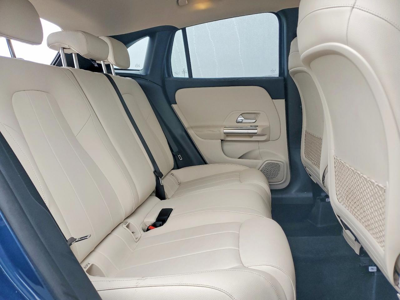 2021 Mercedes-Benz Gla 250 4Matic - zdjęcie 11