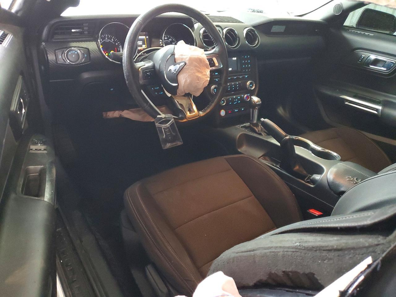 2016 Ford Mustang - zdjęcie 8