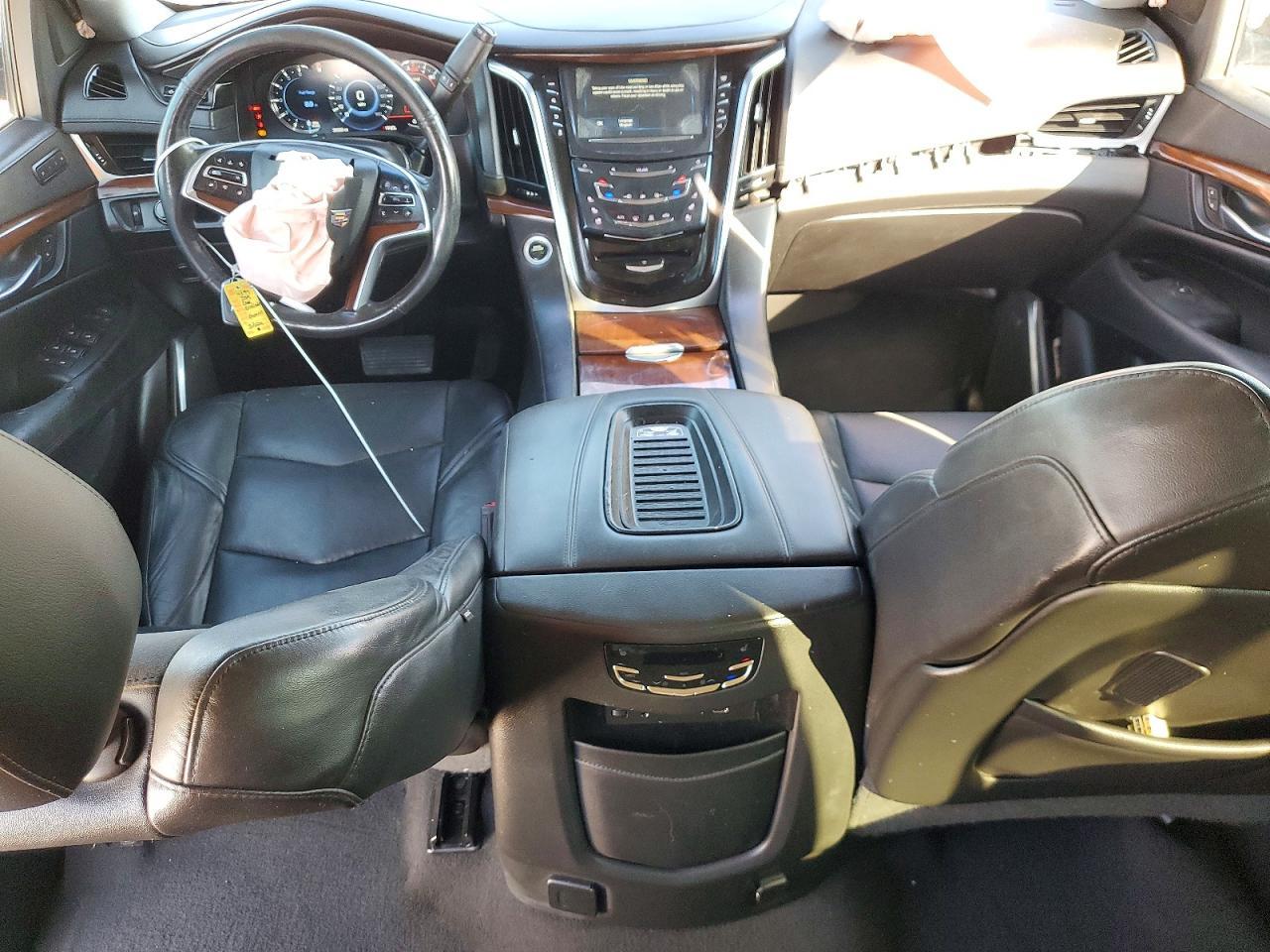 2019 Cadillac Escalade Premium Luxury - zdjęcie 8