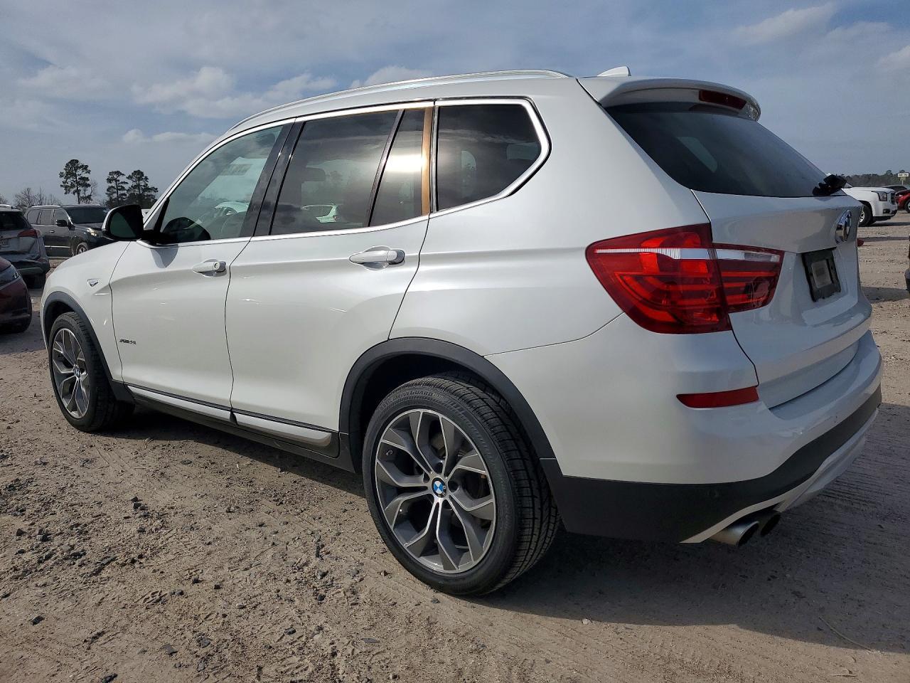 2015 BMW X3 xDrive28I - zdjęcie 2