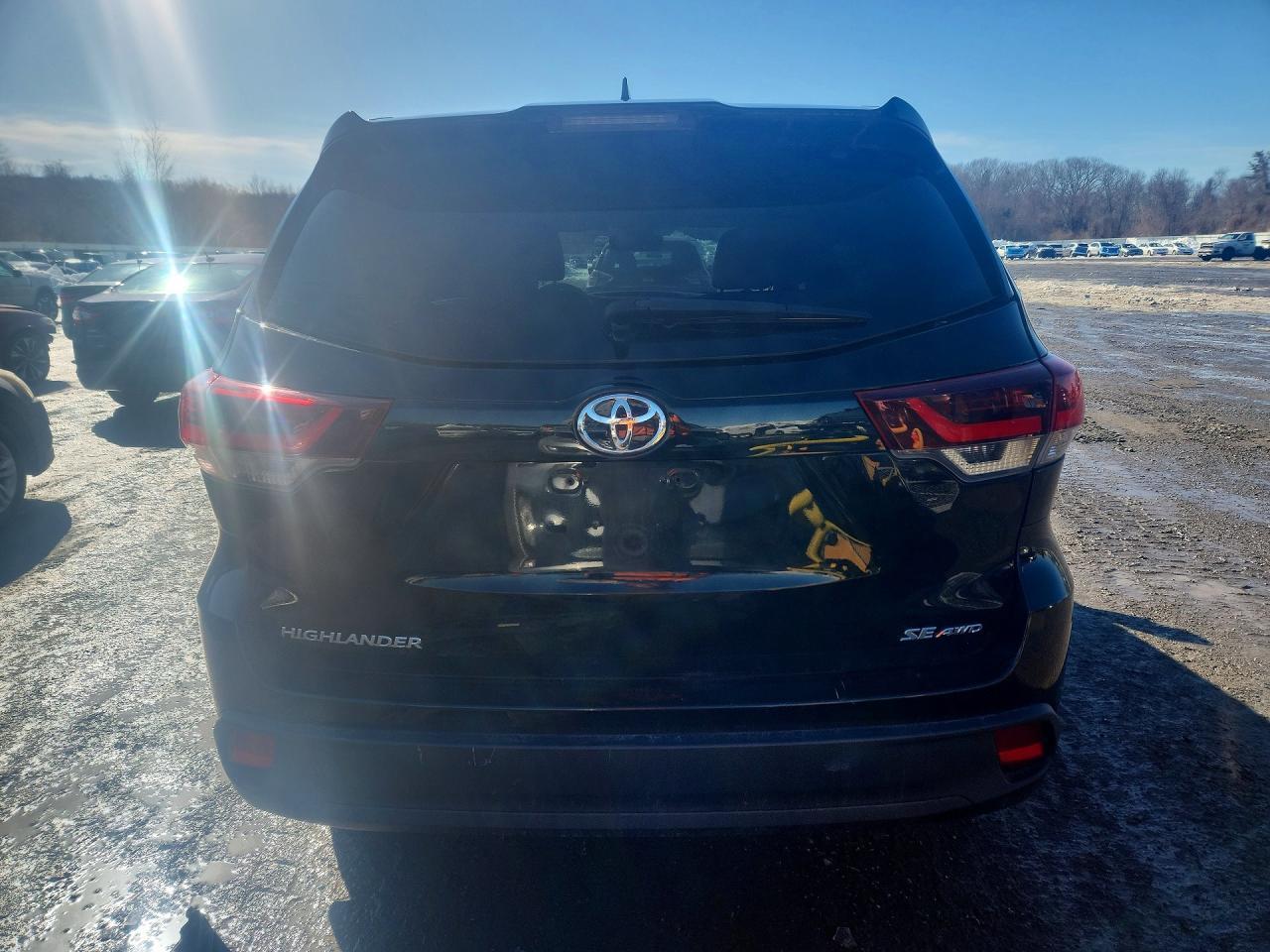 2019 Toyota Highlander Se - zdjęcie 6