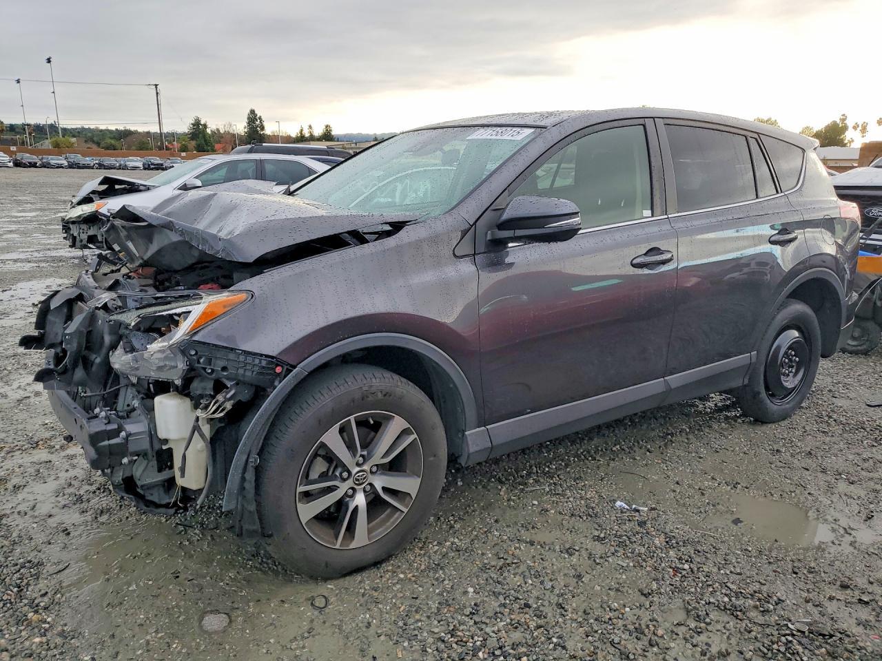 2017 Toyota Rav4 Xle - zdjęcie główne