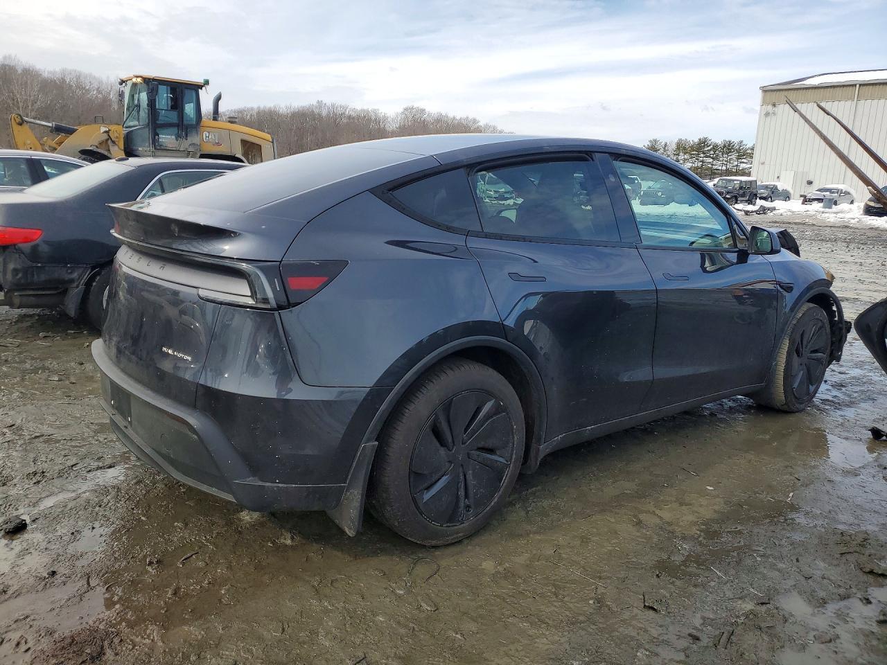 2026 Tesla Model Y - zdjęcie 3