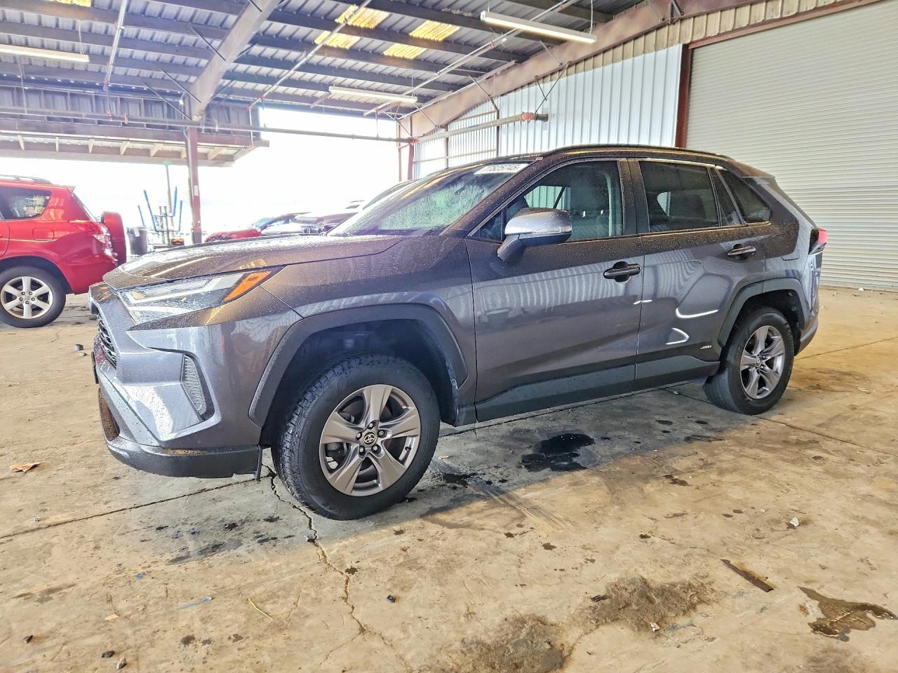 2024 Toyota Rav4 Xle - zdjęcie główne