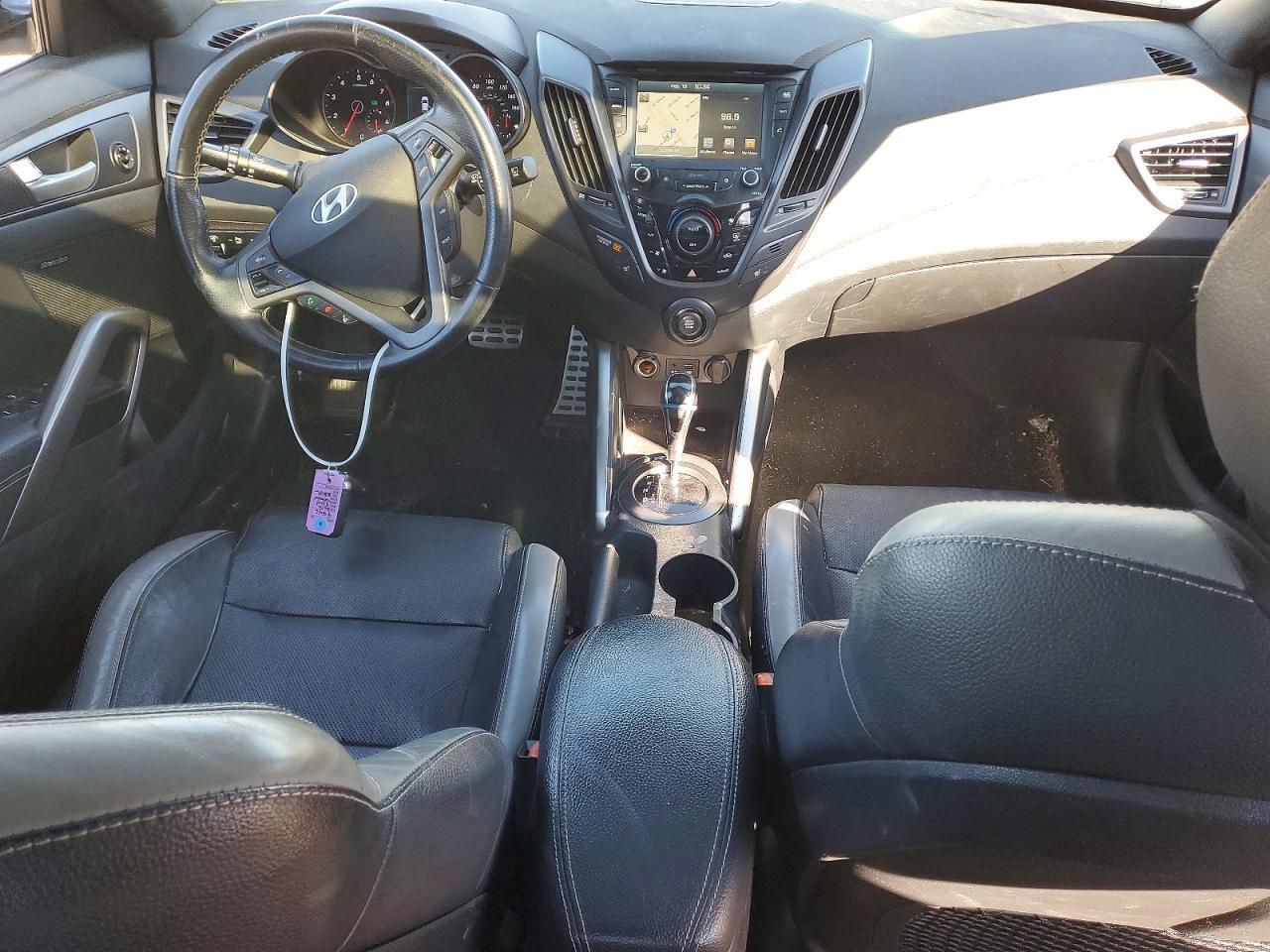 2016 Hyundai Veloster Turbo - zdjęcie 8