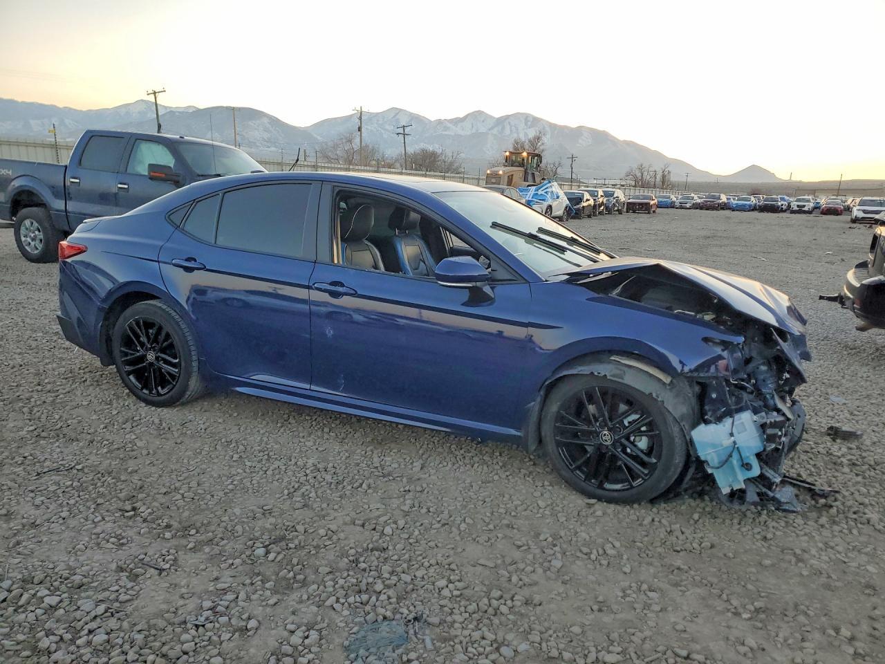 2025 Toyota Camry Se - zdjęcie 4