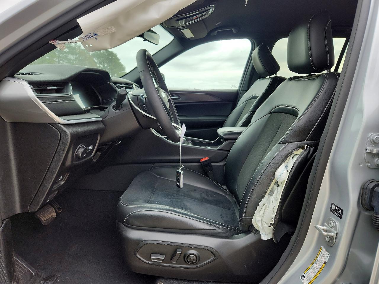 2025 Jeep Grand Cherokee Laredo - zdjęcie 7