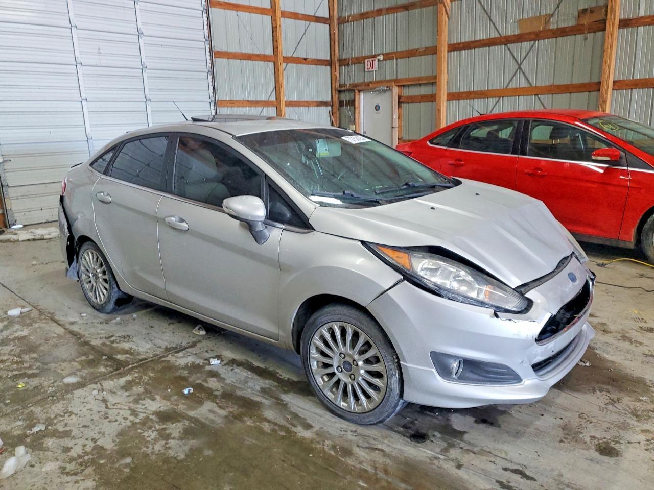 2014 Ford Fiesta Titanium - zdjęcie 4