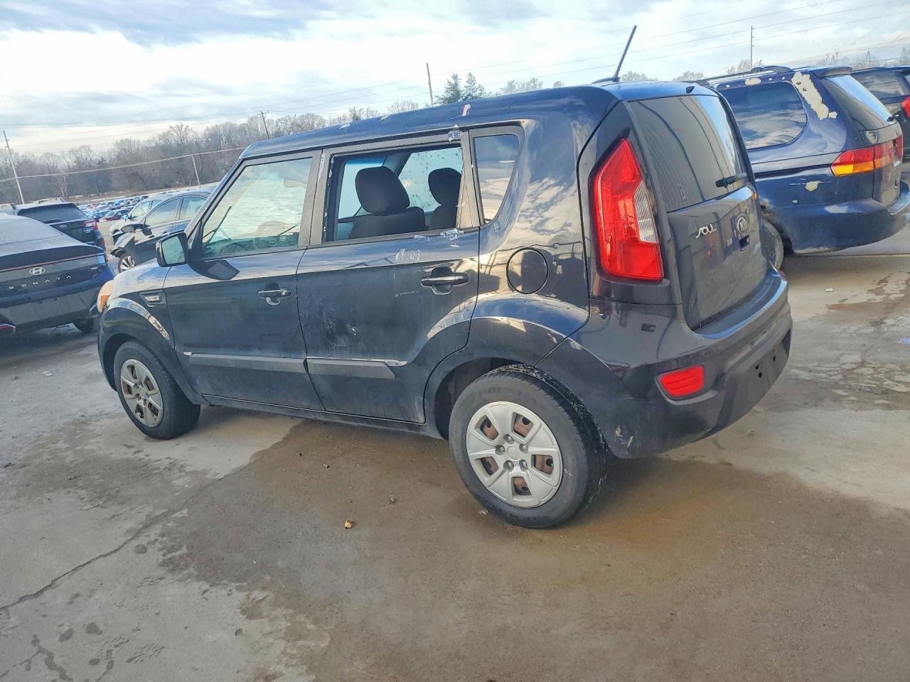 2013 Kia Soul Base - zdjęcie 2