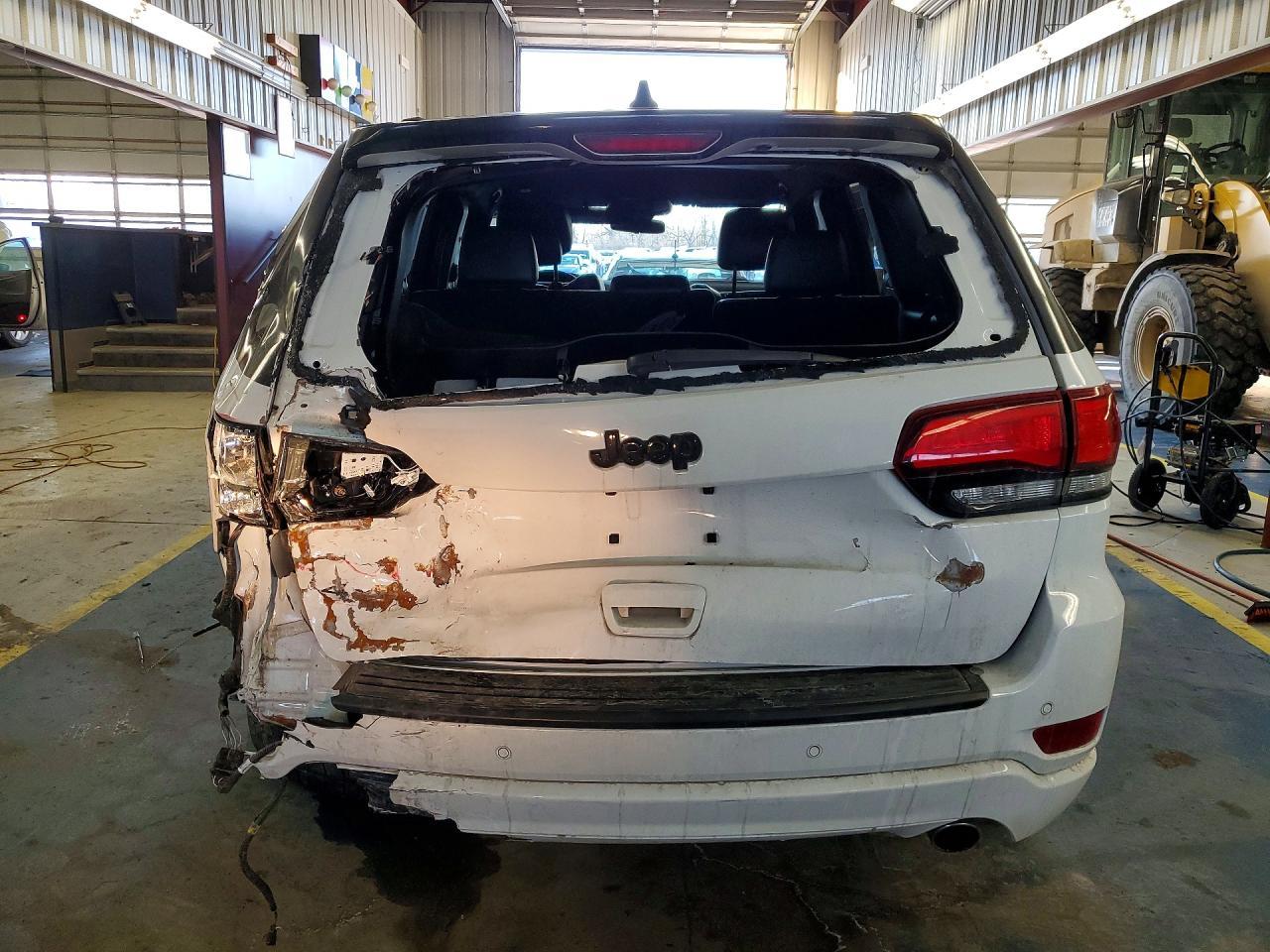 2021 Jeep Grand Cherokee Laredo - zdjęcie 6