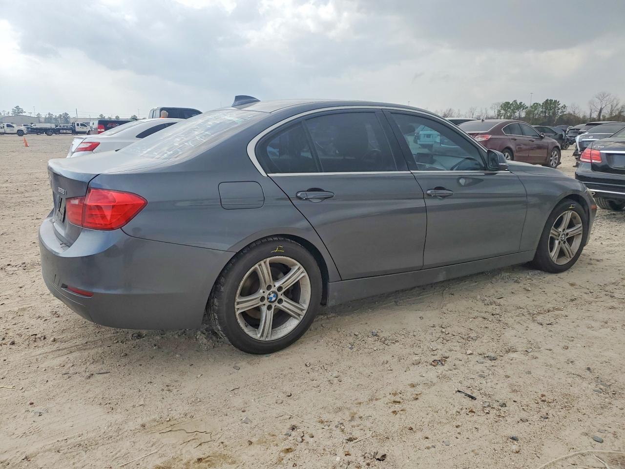 2015 BMW 328 I - zdjęcie 3