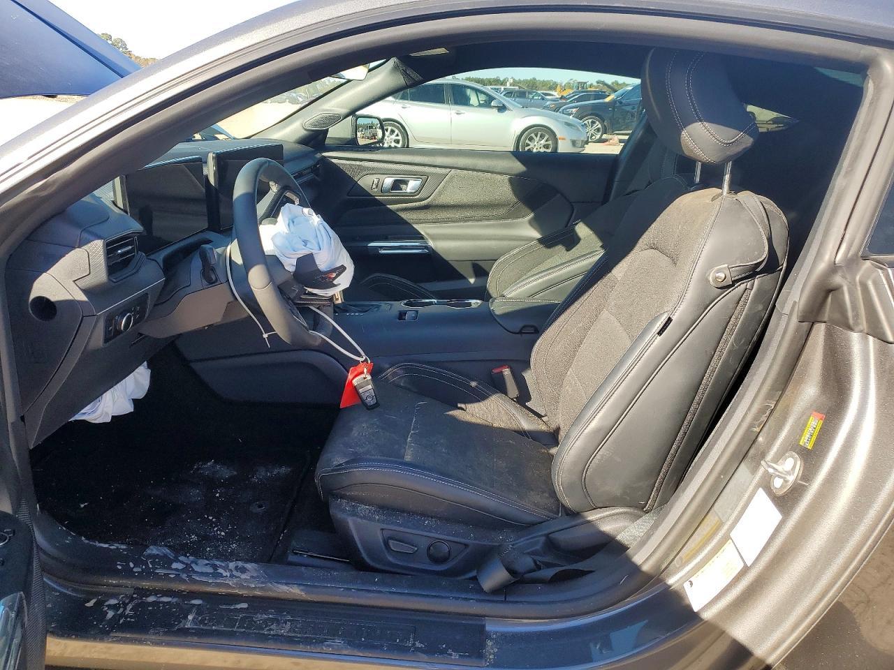 2025 Ford Mustang - zdjęcie 7