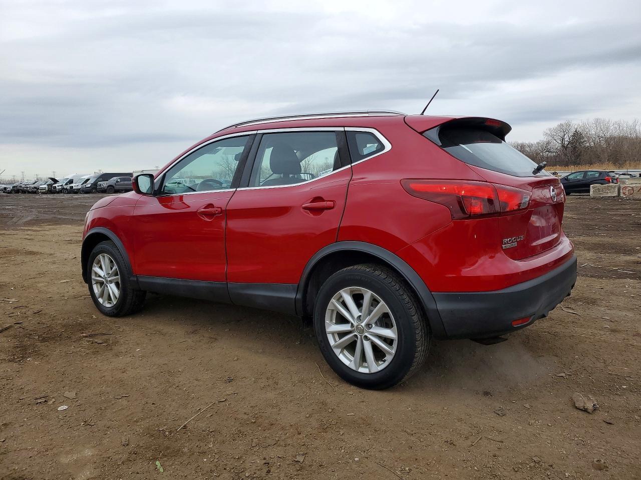 2018 Nissan Rogue Sport Sv - zdjęcie 2