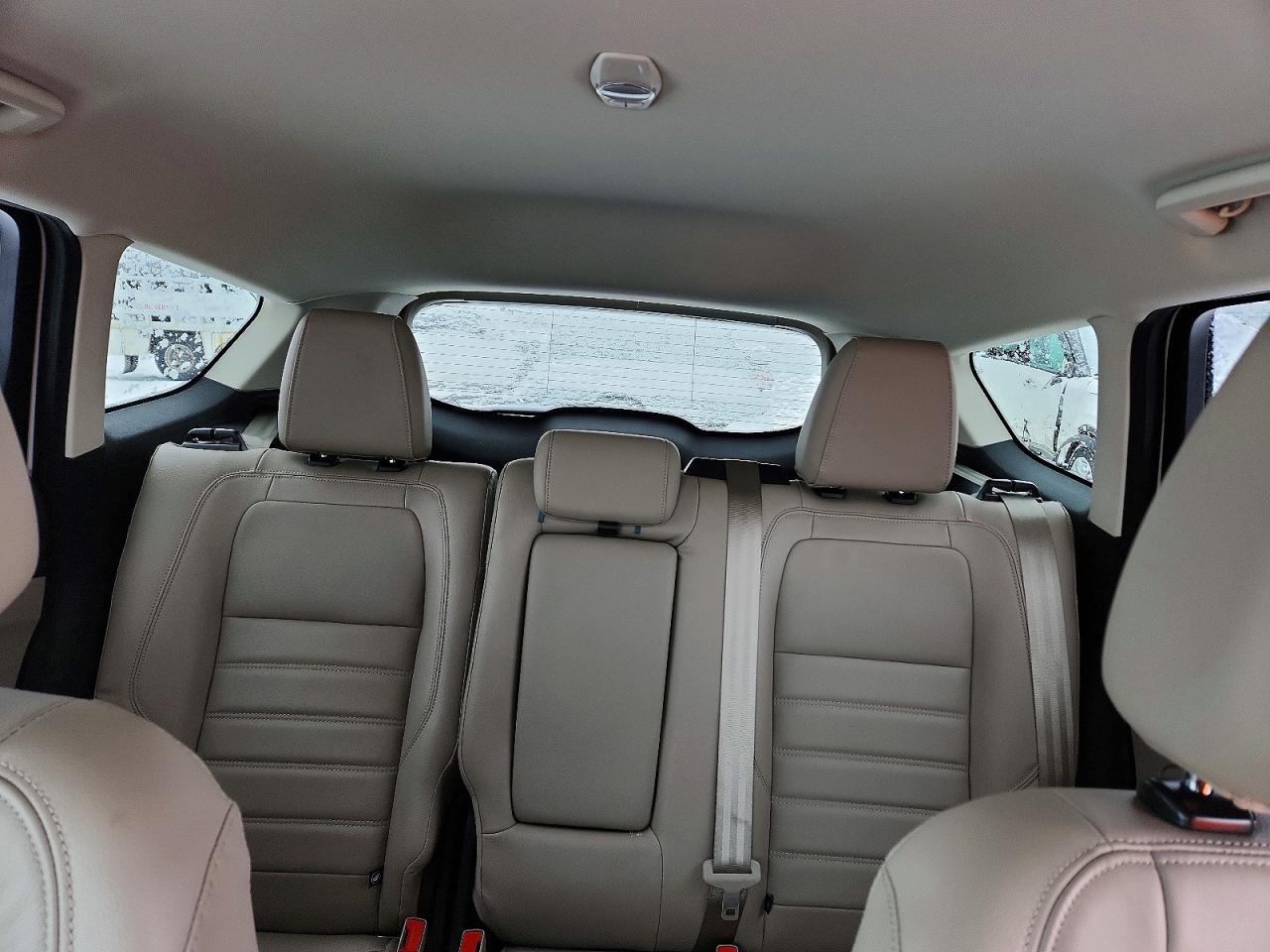 2017 Ford Escape Titanium - zdjęcie 10