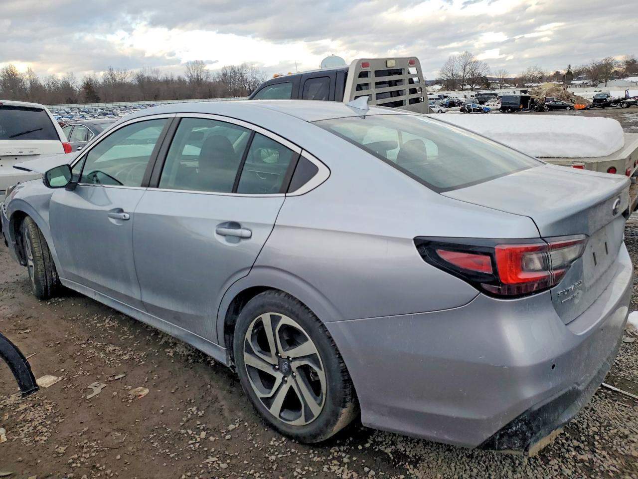 2020 Subaru Legacy Limited - zdjęcie 2