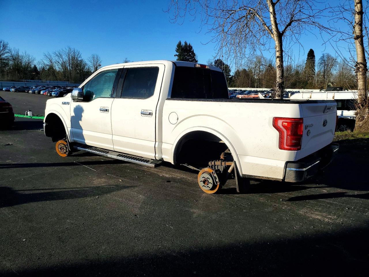 2015 Ford F150 Supercrew - zdjęcie 2