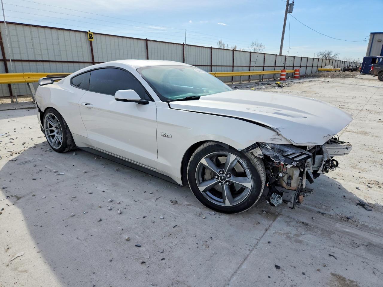 2017 Ford Mustang Gt - zdjęcie 4