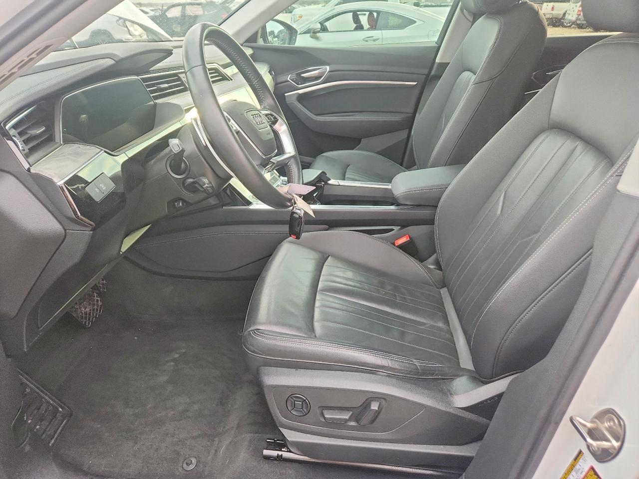 2021 Audi E-Tron Premium - zdjęcie 7