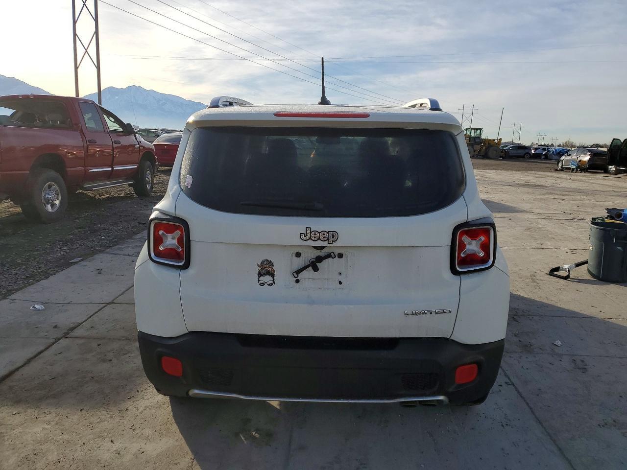 2015 Jeep Renegade Limited - zdjęcie 6
