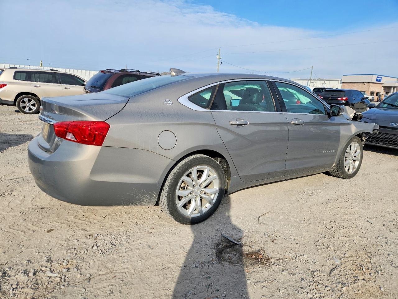 2019 Chevrolet Impala Lt - zdjęcie 3