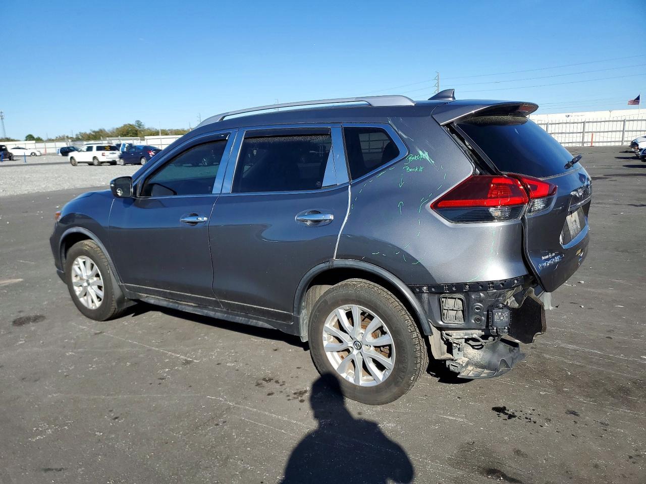 2019 Nissan Rogue Sv - zdjęcie 2