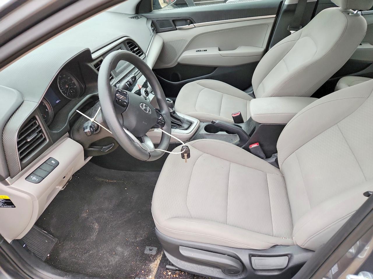 2019 Hyundai Elantra Se - zdjęcie 7