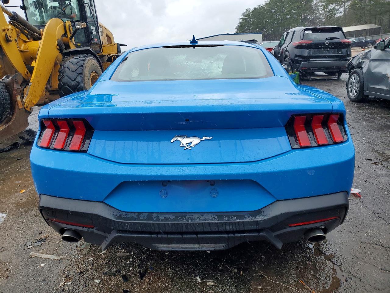 2024 Ford Mustang - zdjęcie 6