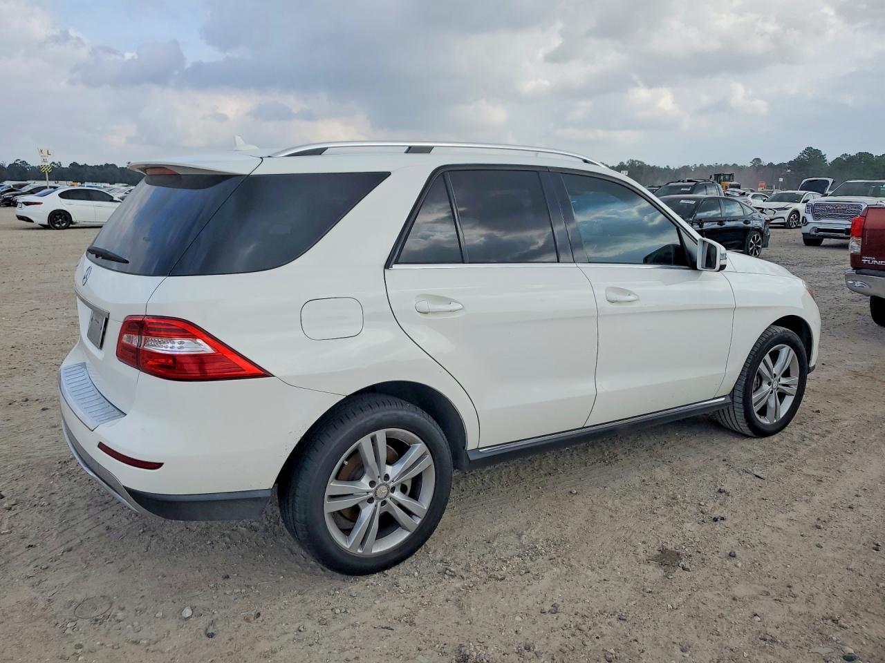 2015 Mercedes-Benz Ml 350 - zdjęcie 3