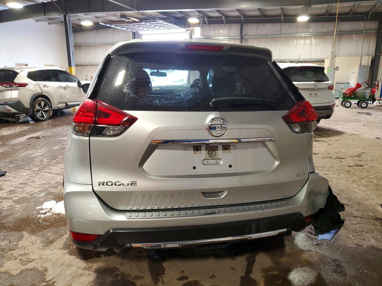 2017 Nissan Rogue S - zdjęcie 6