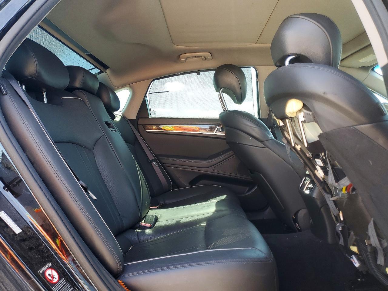 2015 Hyundai Genesis 3.8L - zdjęcie 10
