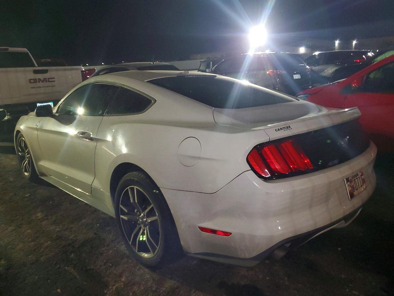 2016 Ford Mustang - zdjęcie 2